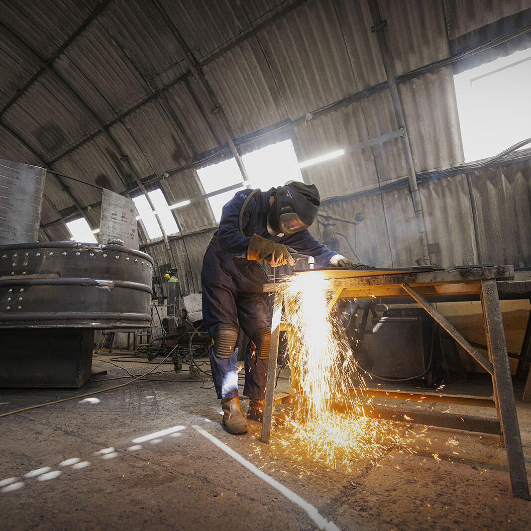 XRandD narrowboat builders steel work